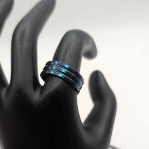NWOT Elegant Blue And Black Striped Ring Stainless Steel
